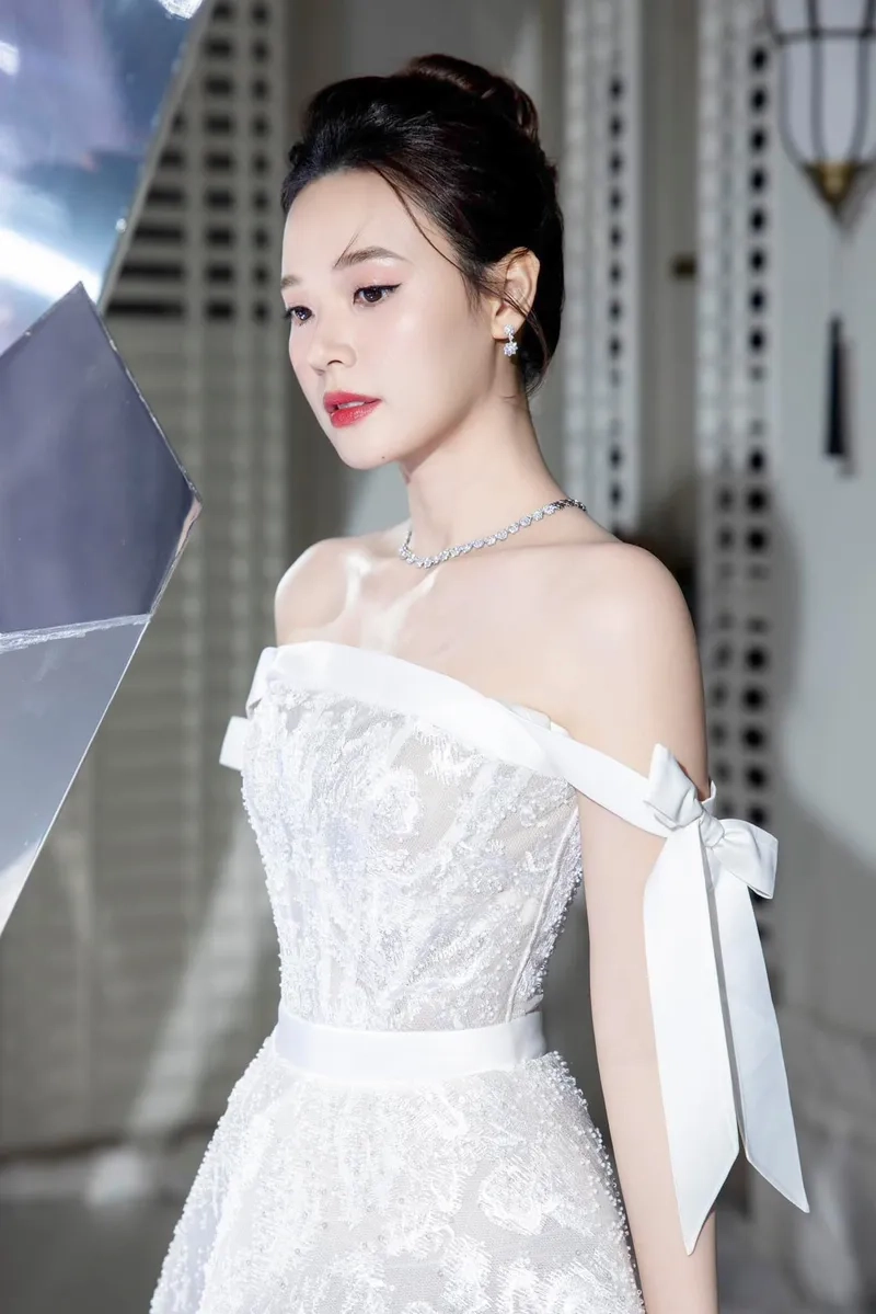 Midu Voz là chủ đề bàn tán sôi nổi của cộng đồng mạng