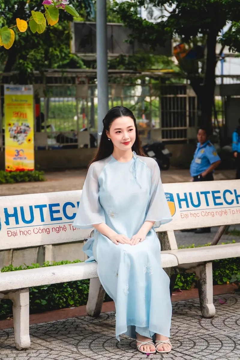 Mặt mộc Midu vẫn xinh đẹp tự nhiên khiến fan trầm trồ