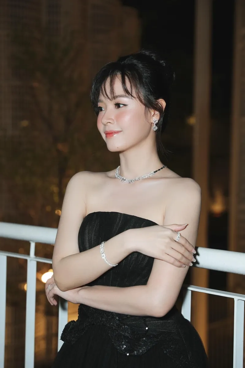 Midu hiện tại hạnh phúc bên chồng và sự nghiệp thăng hoa