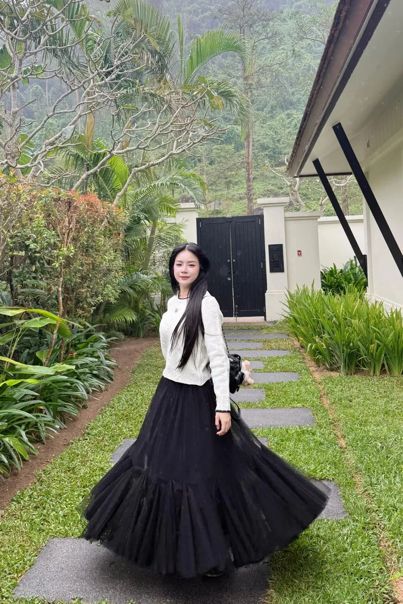 DJ Mie Sao Nhập Ngũ gây sốt với phong cách cá tính