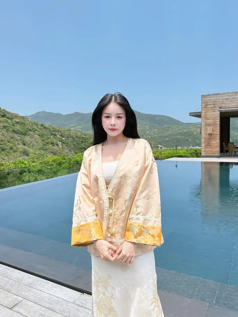 DJ Mie Chị Đẹp tỏa sáng với thần thái đỉnh cao