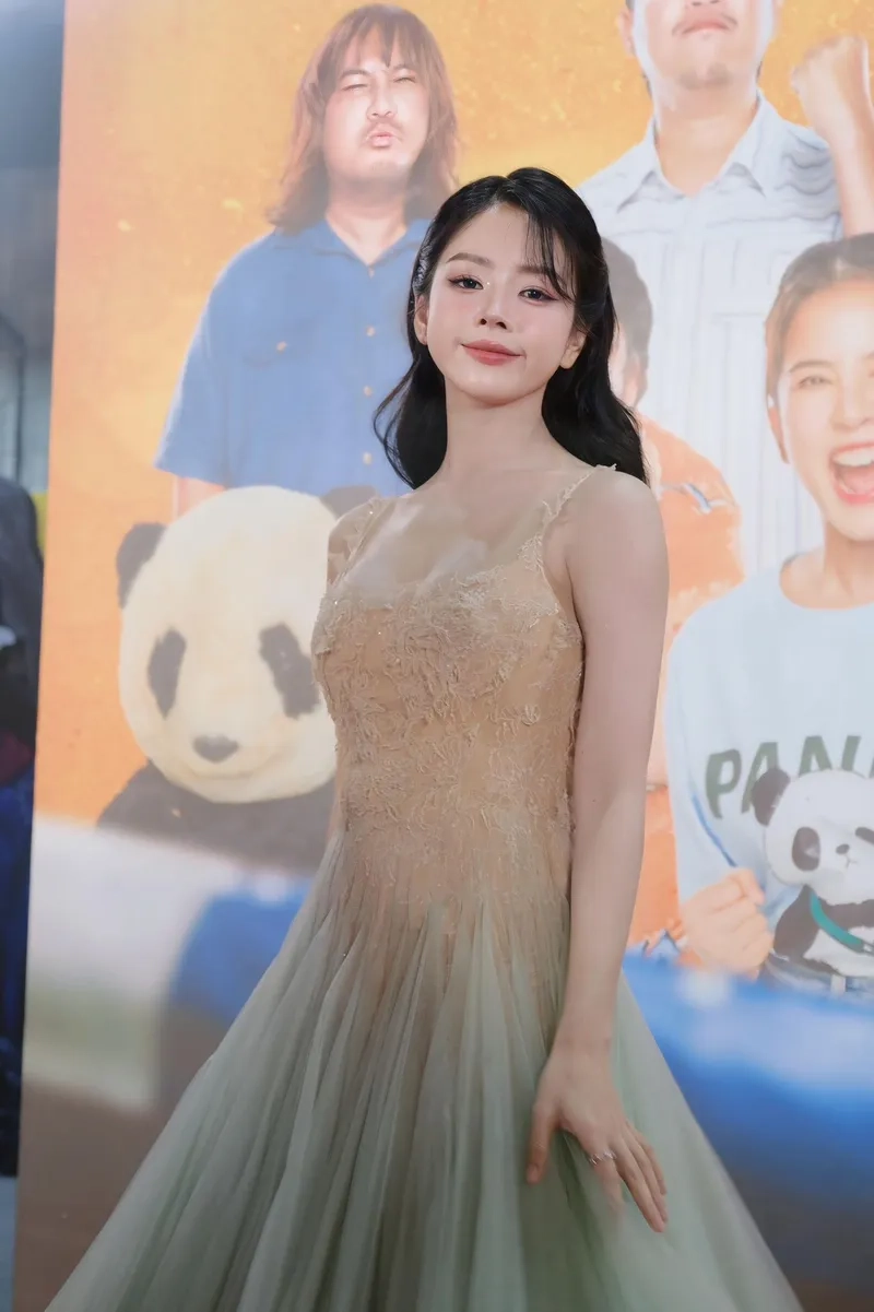 DJ Mie Chị Đẹp Đạp Gió với màn trình diễn đầy năng lượng