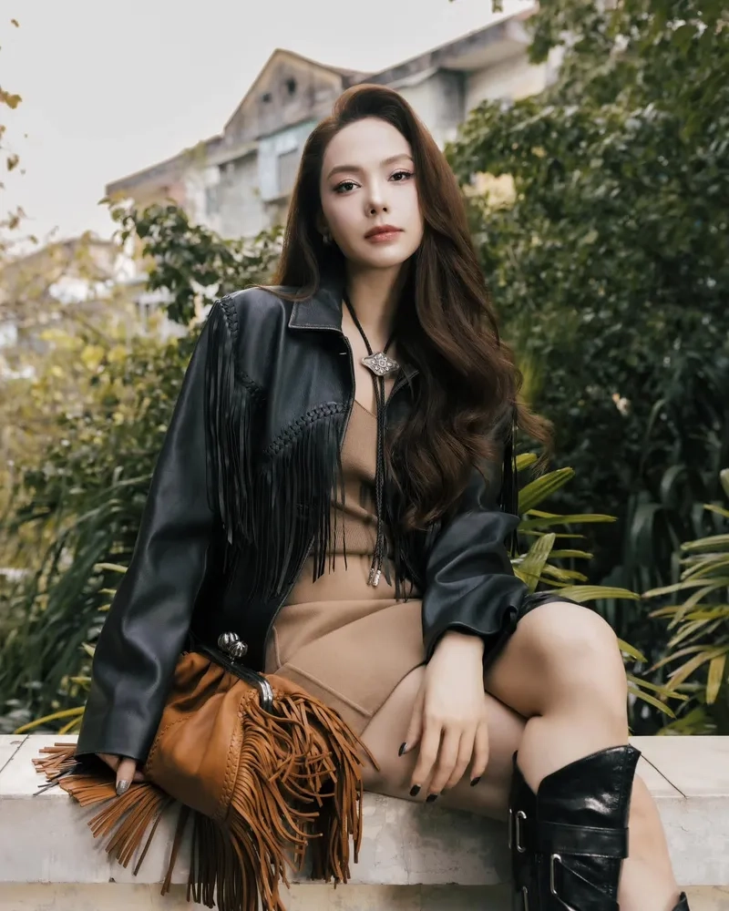 Khám phá album Minh Hằng với những ca khúc bất hủ