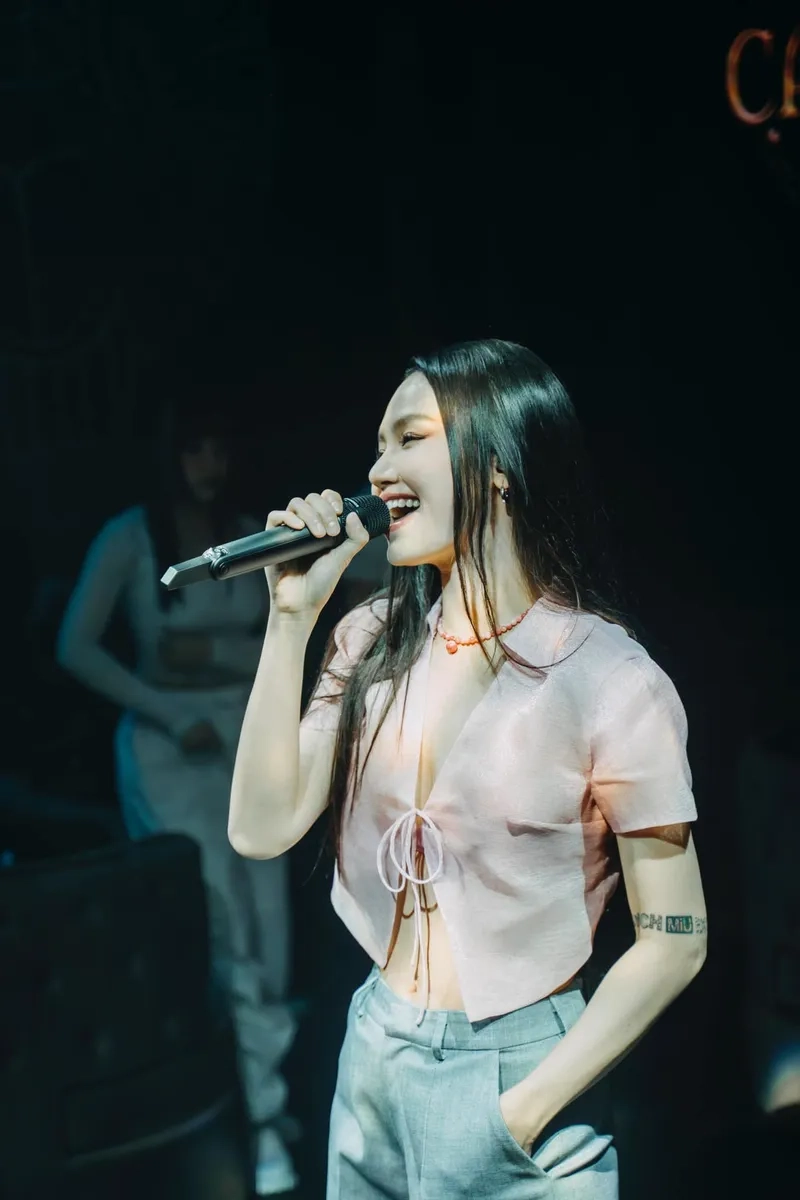 Tìm hiểu Miu Lê bao nhiêu tuổi qua ảnh thời thượng