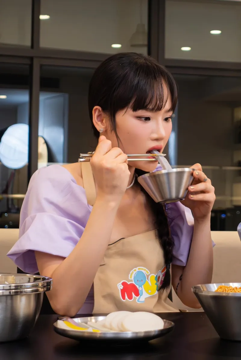 Khám phá album Miu Lê qua ảnh âm nhạc chất lượng