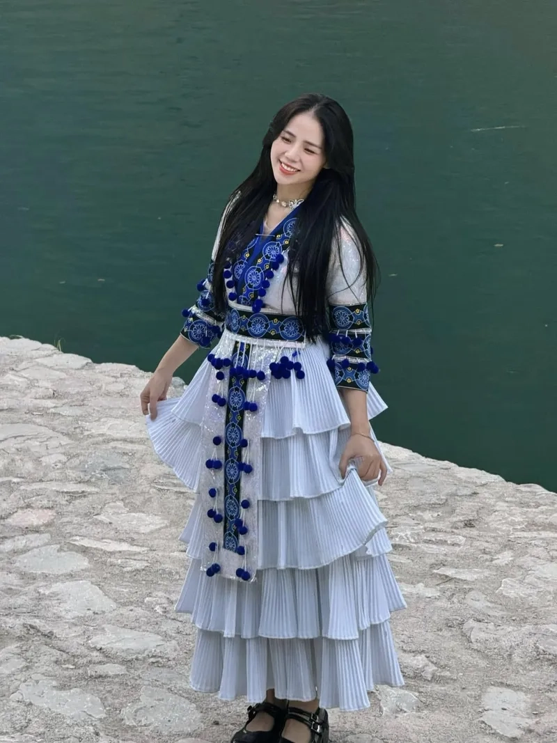 Nghe Nguyễn Hương Ly vui lắm nha để cảm nhận năng lượng tích cực