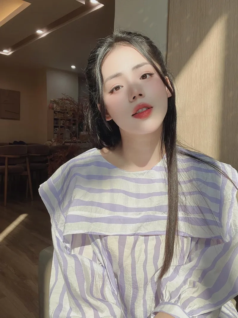 Xem Nguyễn Hương Ly TikTok để bắt trend cùng nữ ca sĩ tài năng