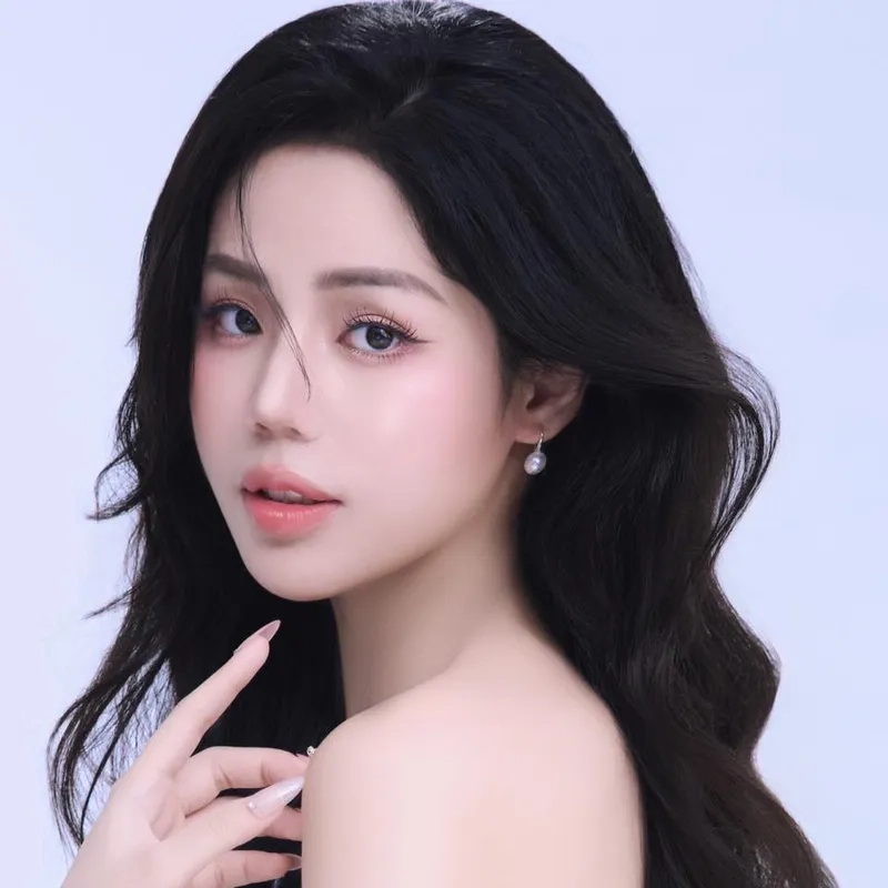 Khám phá Nguyễn Hương Ly tiểu sử và hành trình chinh phục âm nhạc