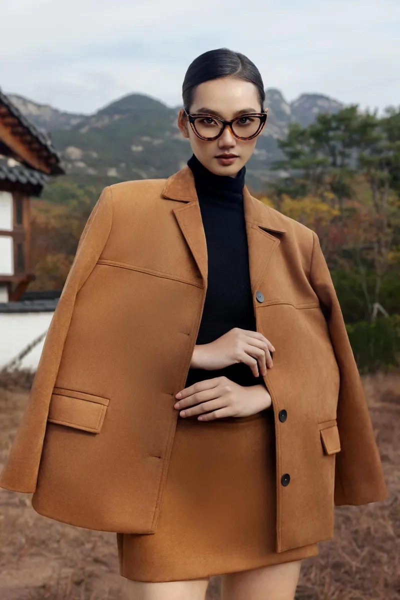 Nguyễn Quỳnh Anh Miss Universe tỏa sáng qua ảnh sân khấu