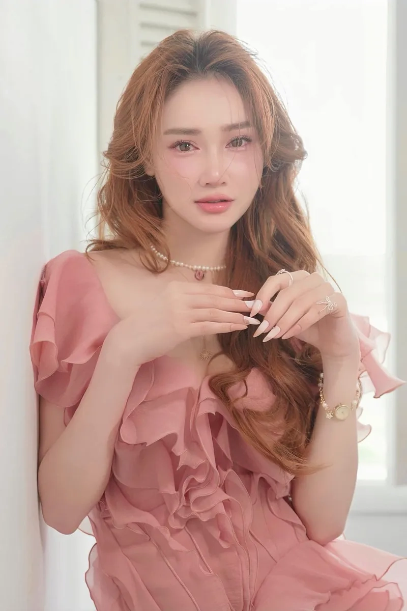 Diễn viên Nhã Phương chinh phục khán giả qua từng vai diễn