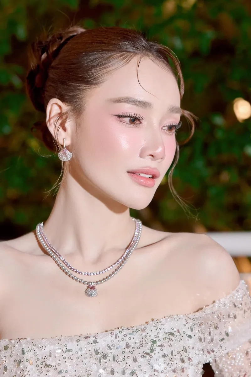 Nhã Phương chiều cao ấn tượng trong các vai diễn