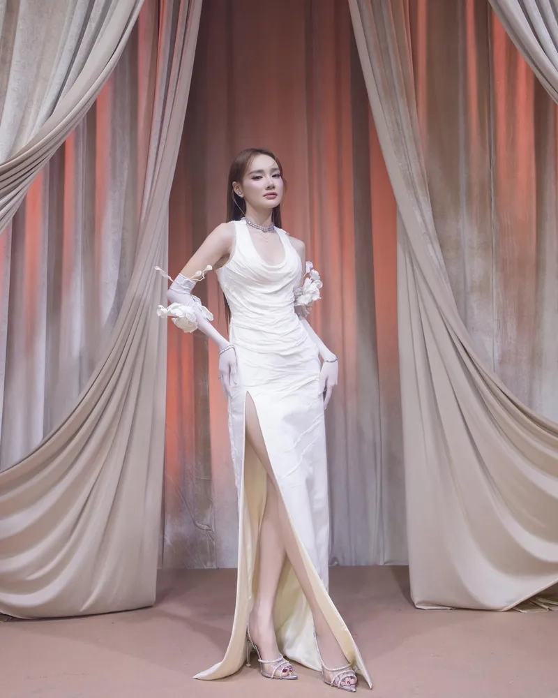 Nhã Phương sinh con và câu chuyện làm mẹ đầy cảm xúc
