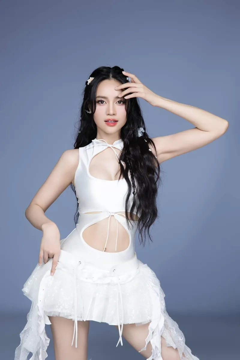 2 ngày 1 đêm Ninh Dương Lan Ngọc mang tiếng cười rộn ràng