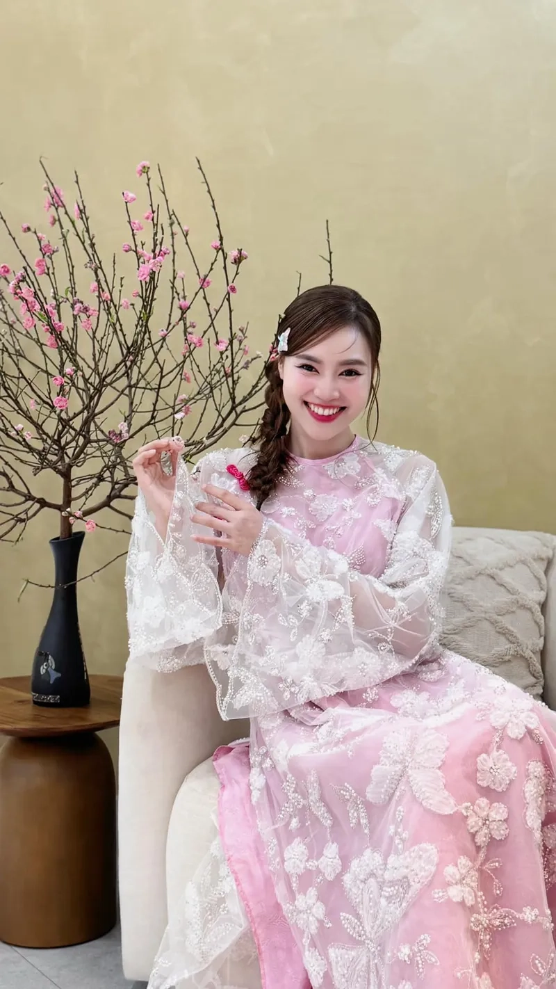 Gái già lắm chiêu 3 Ninh Dương Lan Ngọc với doanh thu trăm tỷ