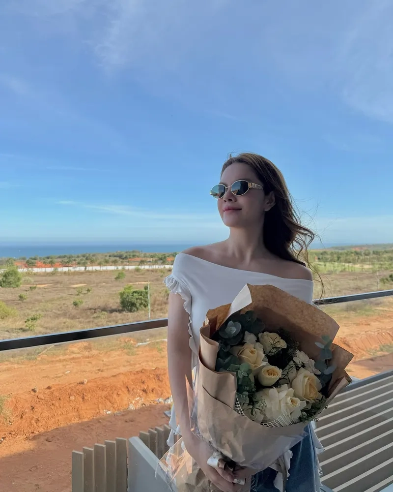 Ca sĩ Phạm Quỳnh Anh hello Vietnam lay động triệu con tim
