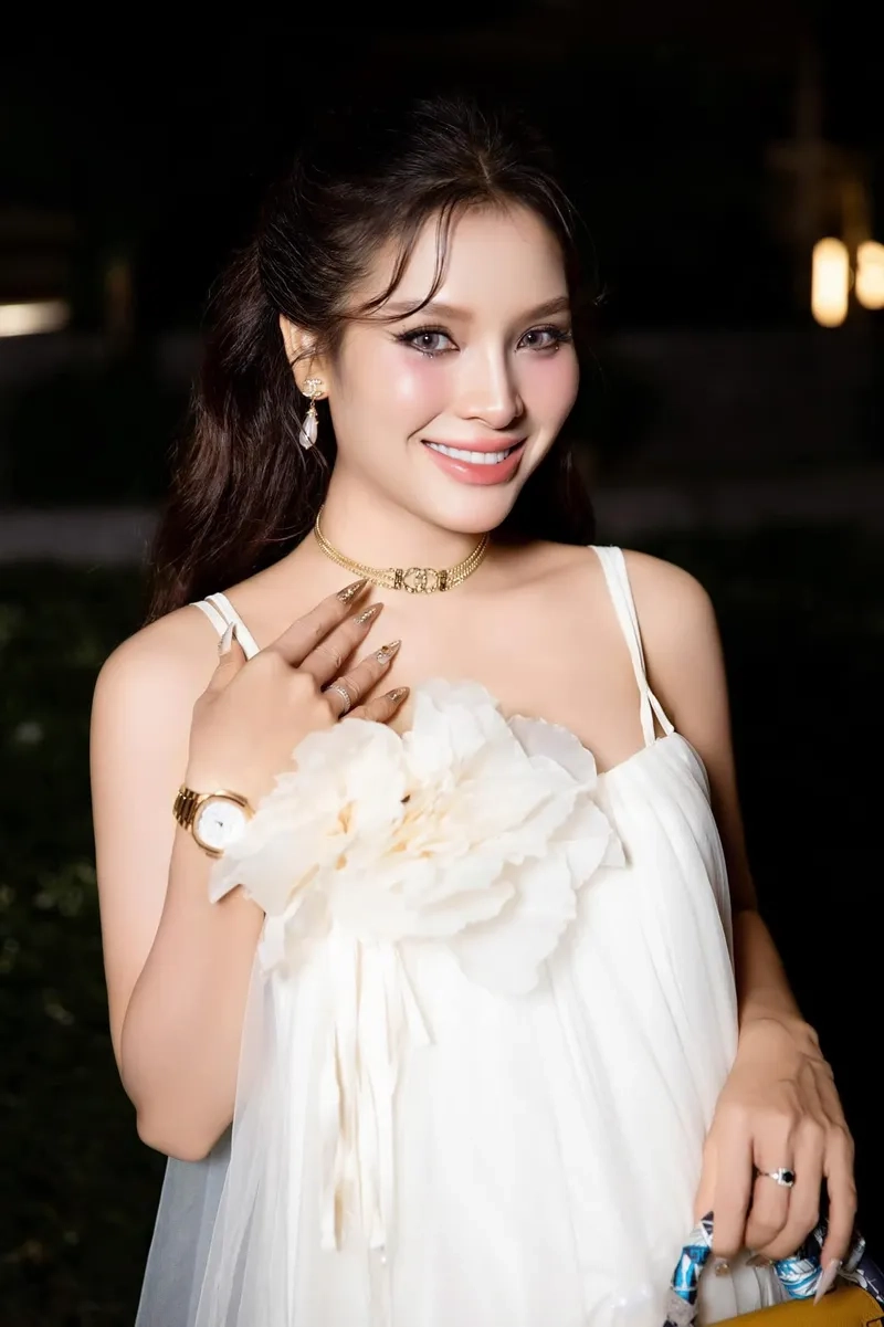 Ngắm Phương Trinh Jolie trong phim của Phương Trinh Jolie