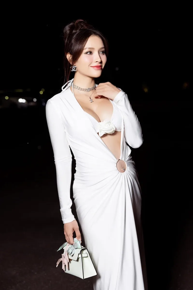 Xem những bộ phim Phương Trinh Jolie đóng qua ảnh đẹp