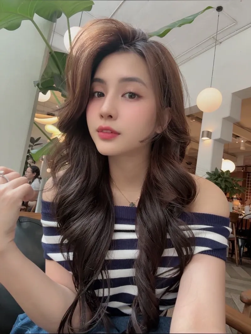 Xem YouTube Thiên An qua ảnh video sáng tạo và thú vị