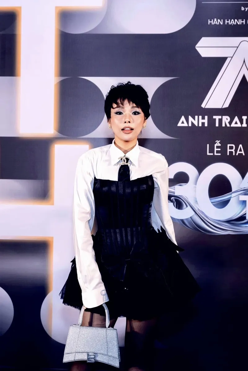 Tò mò Trương Thảo Nhi sinh năm bao nhiêu qua ảnh trẻ