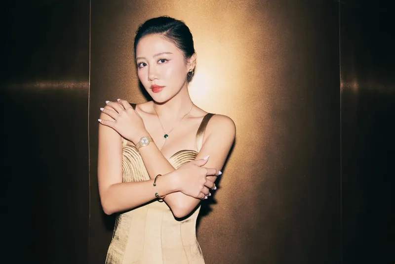 Văn Mai Hương sinh năm bao nhiêu qua ảnh tuổi thanh xuân